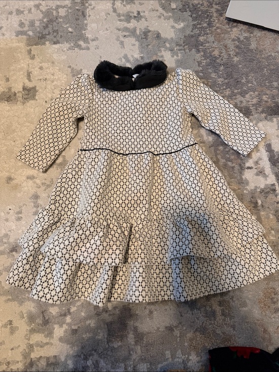 Janie and Jack Other - Janie and Jack Cream and Black Patterned Dress with Faux Fur Collar
